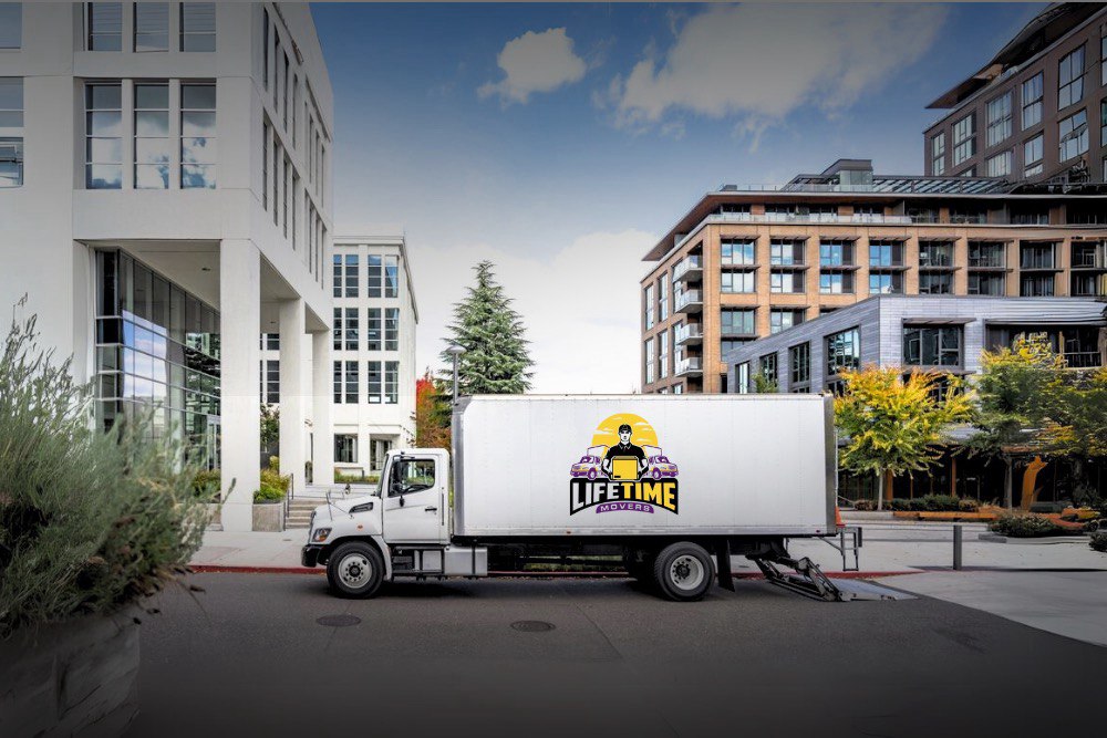 LifeTime Movers truck in Chicago